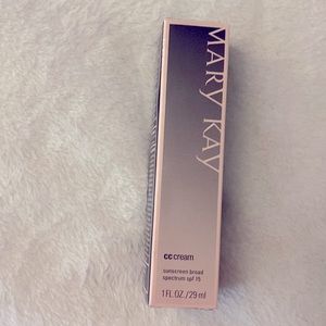 💗 CC CREAM 💗.marykay spf 15